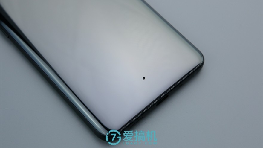 htcu11和u11+选哪个,htcu11+和u12+屏幕哪个好