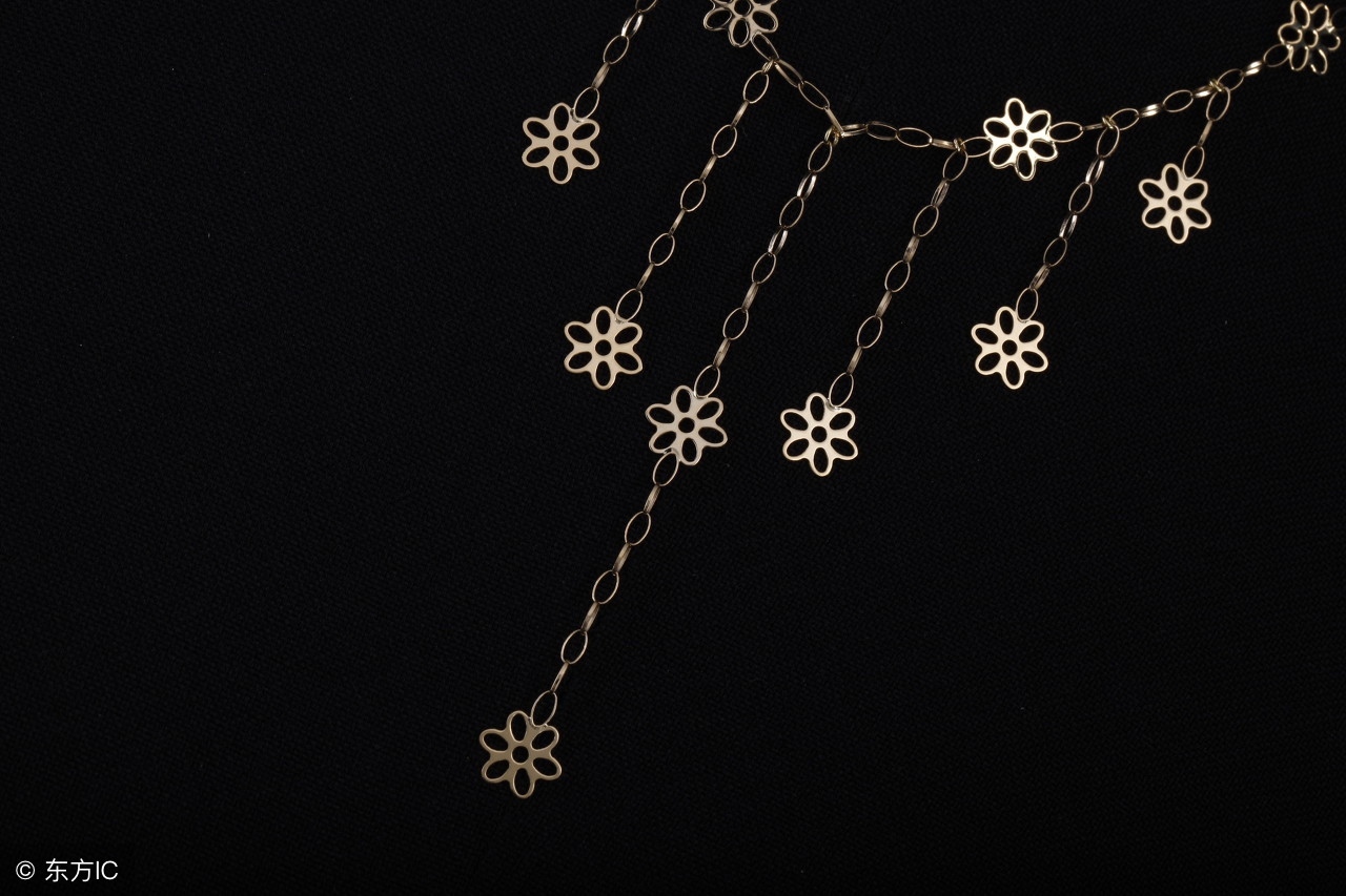 为什么土豪喜欢路虎,为什么22k金比足金贵