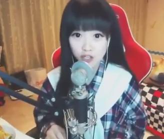 冯提莫玩吃鸡视频,冯提莫玩吃鸡