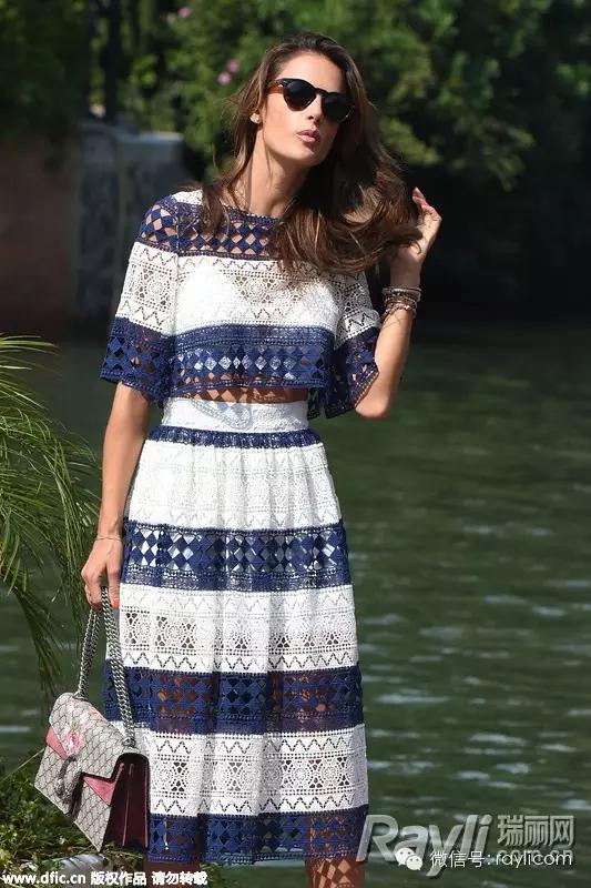 唐嫣宋茜复古照片 (宋茜唐嫣最火的鞋)