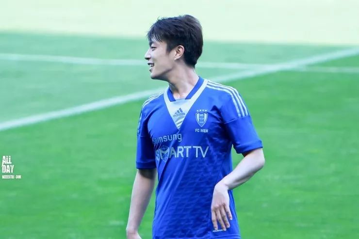 18岁落选JYP,医生认证为整容模板!演戏最好的不正经爱豆却靠吃播一炮而红?