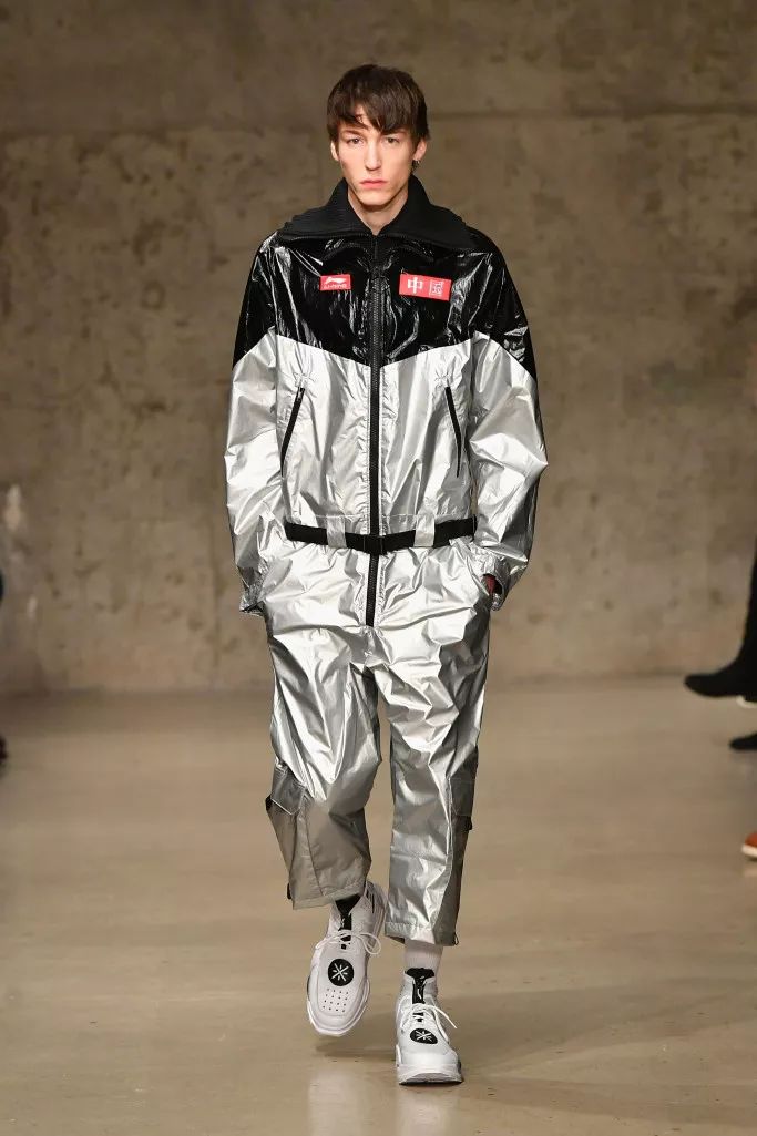 李宁新款打篮球最舒服的是哪一款,李宁和匹克篮球鞋推荐