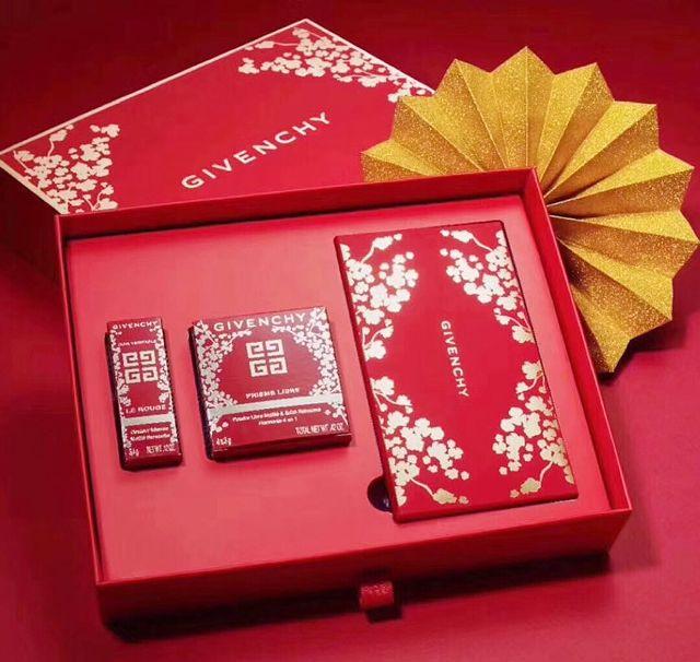 狗年新春送什么最吉利图片,本命狗年送什么饰品好