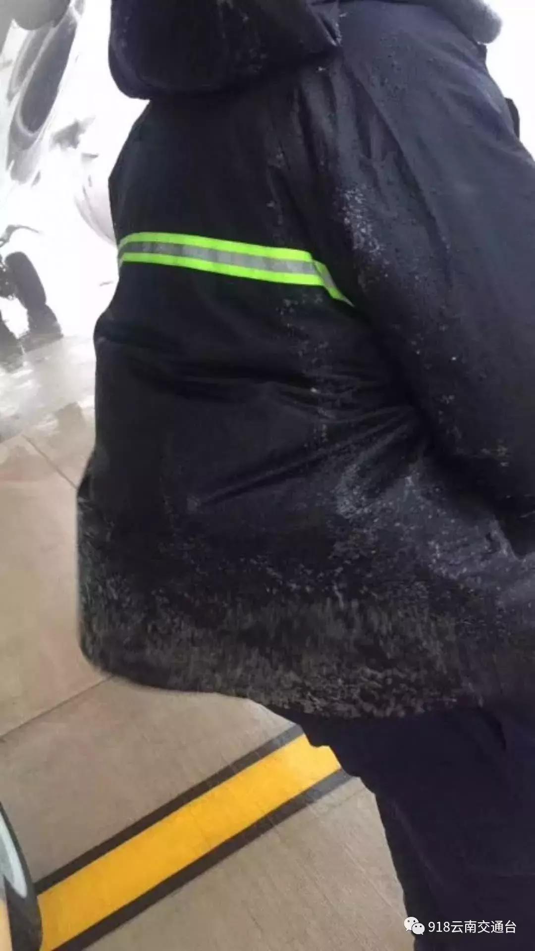 比起堵车、事故，朋友圈里的这些更值得关注……