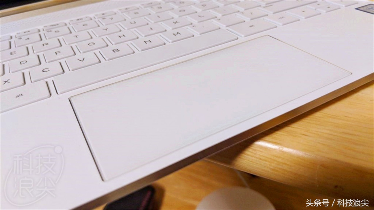 惠普spectre13寸,惠普spectre13陶瓷白