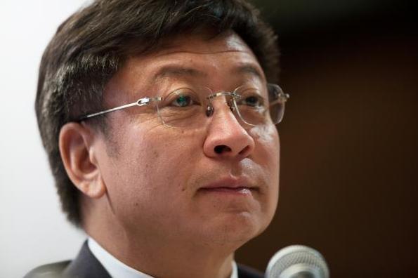 吴英荻：乐视网数十万手大单撬开跌停板附恒指期货美黄金晚评