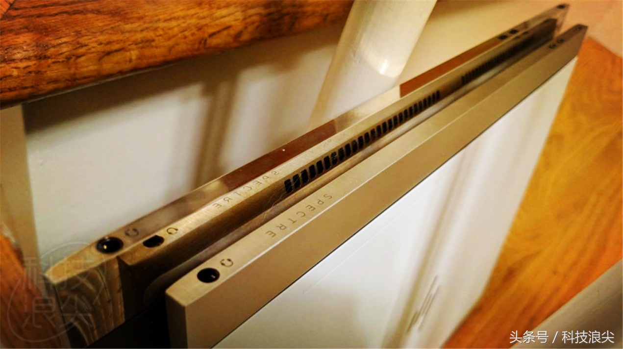 惠普spectre13寸,惠普spectre13陶瓷白