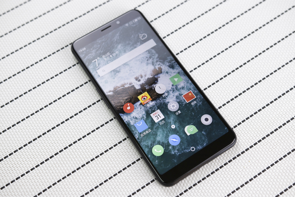 0元购魅蓝s6手机首发开箱外观简评,手机测评魅蓝s6