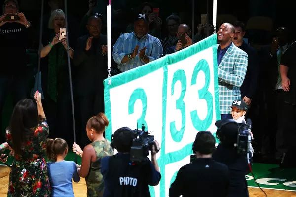 凯尔特人0号球衣不是退役了吗,凯尔特人黑球衣