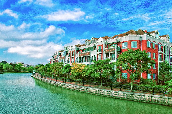 上海可以坐地铁去的古镇,上海国外风情的小镇