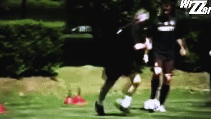 教练的脚法比球员厉害点,教练的神仙脚法