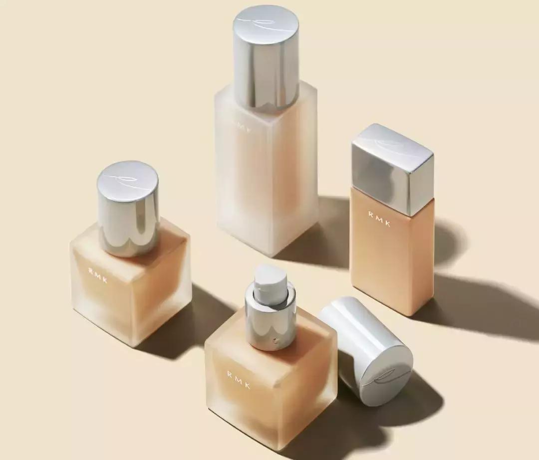 香奈儿粉底液和阿玛尼哪个好用,香奈儿山茶花粉底液和阿玛尼大师