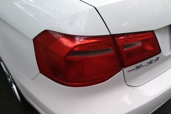 大众捷达2013款1.6都有什么功能,2013款大众捷达1.6l自动舒适