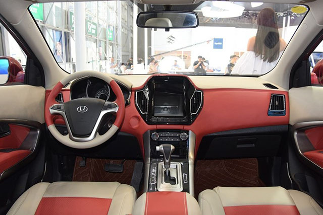 这车路上很少见，12月却比T700还卖的好，进店一看，原来只要7万