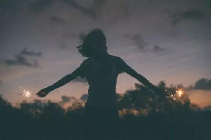 大王教你用手机拍烟花大片（内附南宁*花爆烟竹**售卖点及燃放攻略）