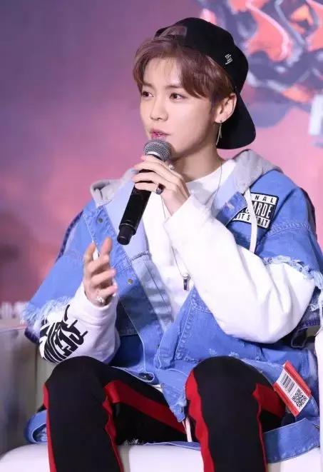 王嘉尔鹿晗热血街舞团即兴甩手舞,热血街舞团王嘉尔鹿晗在练习