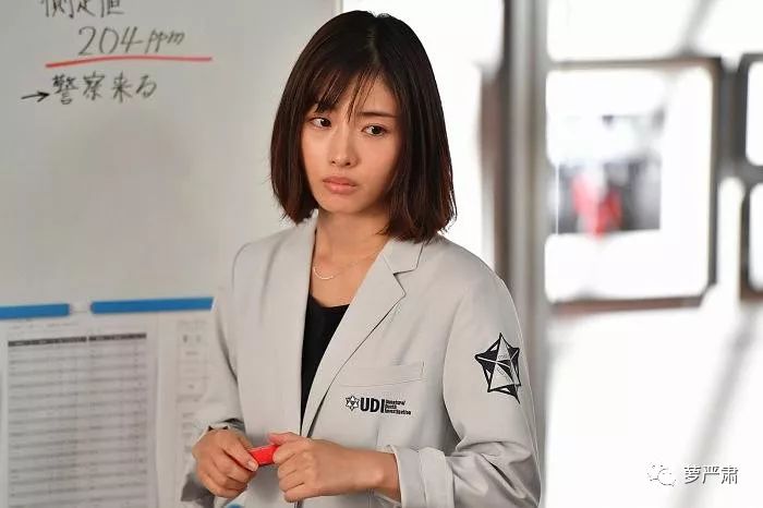 忙到面如土色不洗头,第一集就被分手,这个女主我好喜欢