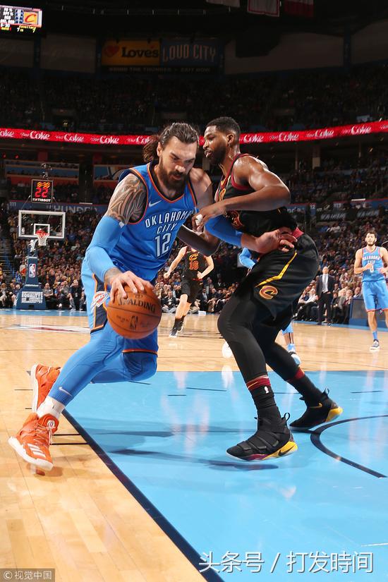 nba亚当斯汤普森,亚当斯超远3分空心入网一箭穿心