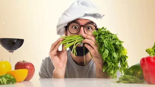 减脂期间饮食搭配公式,大体重减脂期食谱