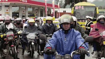 外国人观看bbc中国新年,bbc记录中国骑摩托回家过春节