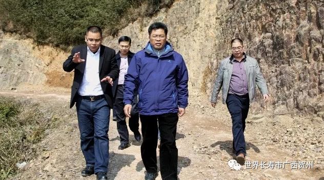 情系乡村教育助力脱贫攻坚,情系老区精准帮扶