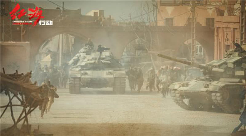 中国VT1A主战坦克出现在摩洛哥街头,《红海行动》就在此拍摄