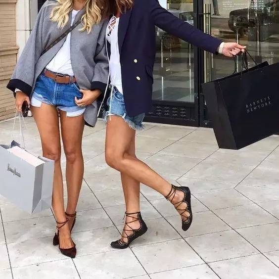 直男pk女神|为什么这款鞋让这两群生物快撕逼了！？