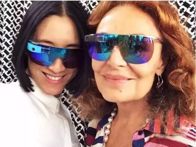 穿个发光裙怎么了，王凯这件夹克值4000多万呢