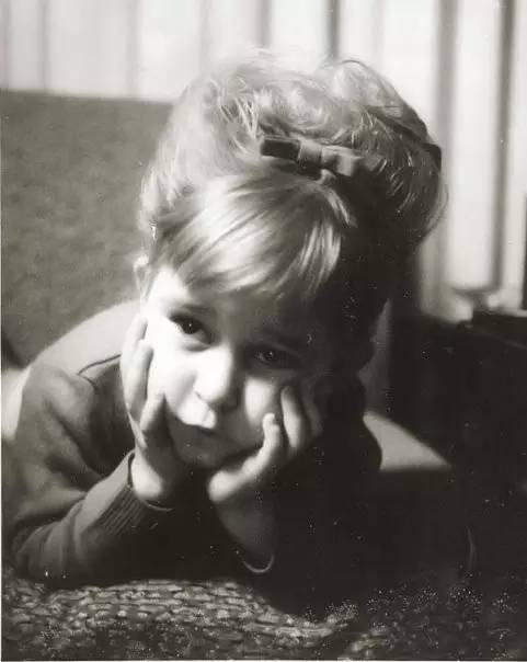 妈妈年轻的时候就是那么的勇敢,你还知道妈妈年轻时的样子吗