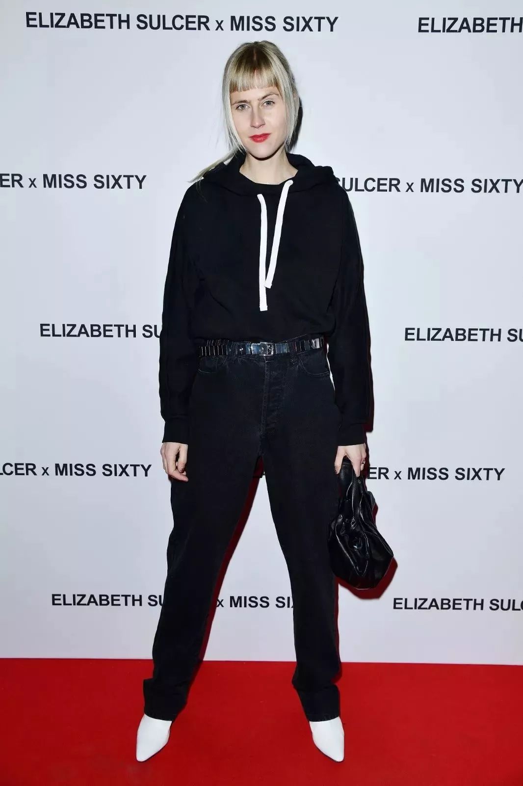 “石头姐”、“黄金芭比”现身ELIZABETHSULCERxMISSSIXTY系列发布派对，演绎示范及穿搭！