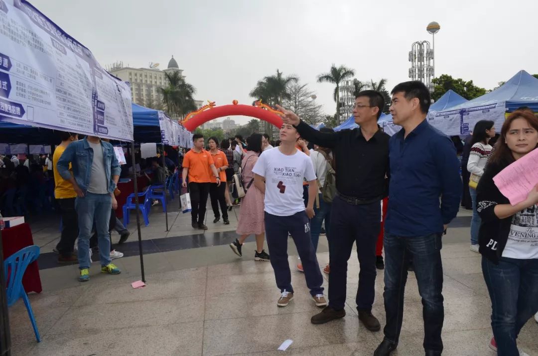 金犬旺财暖春行动进行时——2018年新会区春季企业用工大型公益招聘会