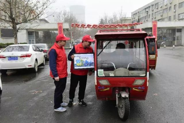 弘扬雷锋精神志愿服务暖人心,志愿者在行动践行新时代雷锋精神