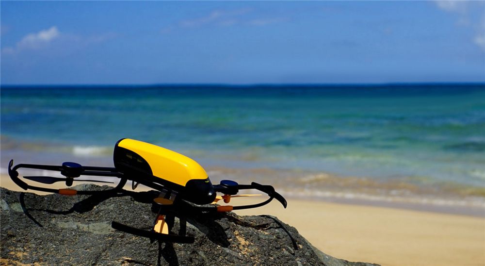 藏在手机壳里放口袋就能带走，这么小的黑科技无人机还是第一次见