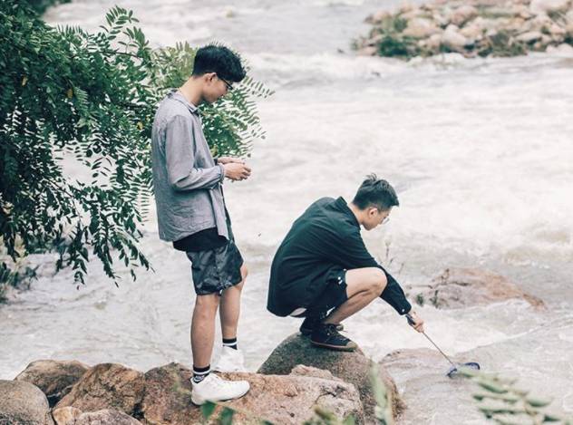 撞鞋不可怕谁最尴尬,撞鞋不可怕谁假谁尴尬