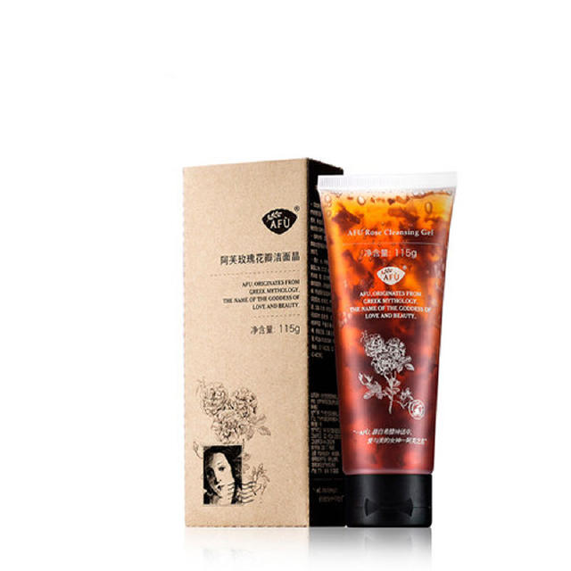 最好用的洗面奶温和不刺激,洗完不紧绷的油性肌肤洗面奶