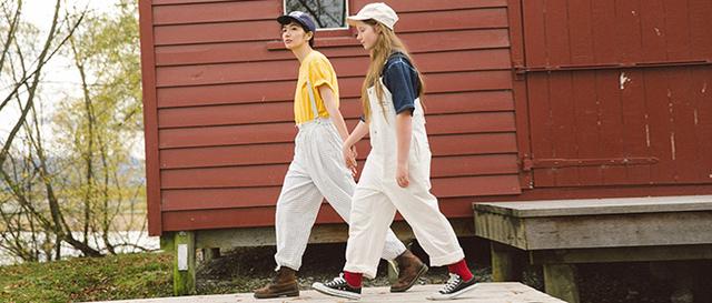 童真背带裤释放夏日活力