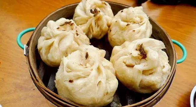 中国哪里的包子最好吃？广东叉烧包、天津狗不理、上海小笼包、成都韩包子、开封灌汤包、扬州三丁包……
