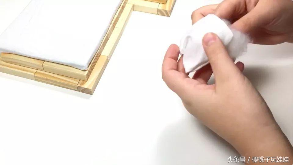 手工diy给芭比娃娃做床,手工芭比娃娃的床怎么做