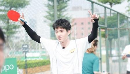 盘点那些会打乒乓球的明星，鹿晗李易峰哥俩啥时候约一个吧！