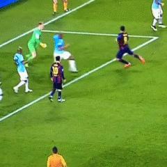 c罗和梅西惺惺相惜的视频,c罗梅西体育场上那些感人的瞬间