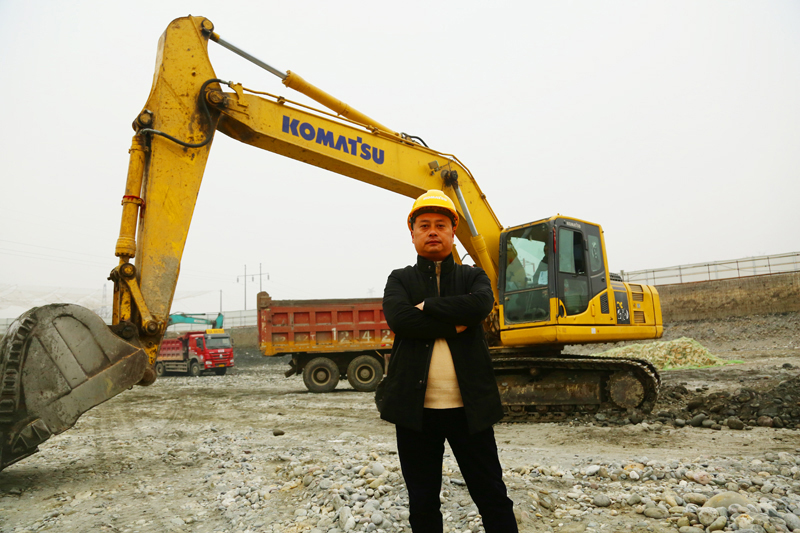 钟均：品质缔造经久价值小松挖掘机超万用户走访