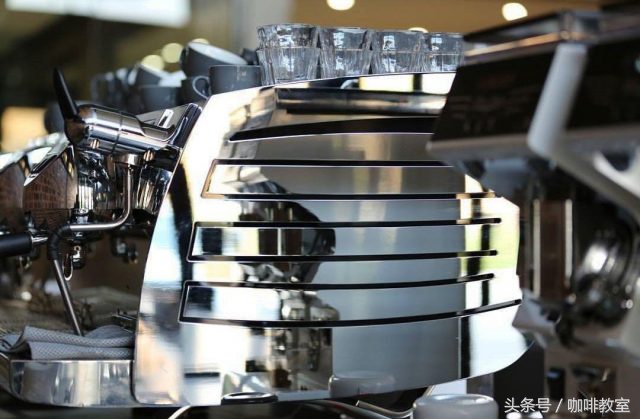 打奶步骤,咖啡拉花奶泡打到什么程度最好