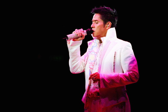 歌坛被称校长的是谁,天王刘德华被赞敬业