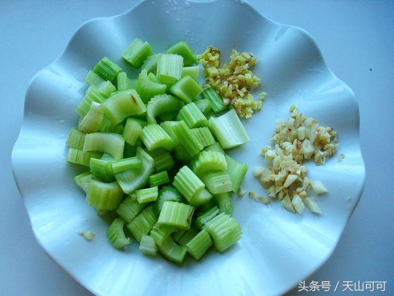 麻辣虾尾做出来不辣不麻,再也不用去外面吃了