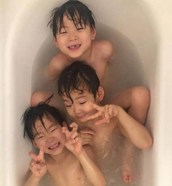 宋一国的三胞胎搞笑视频,宋一国三胞胎探班视频