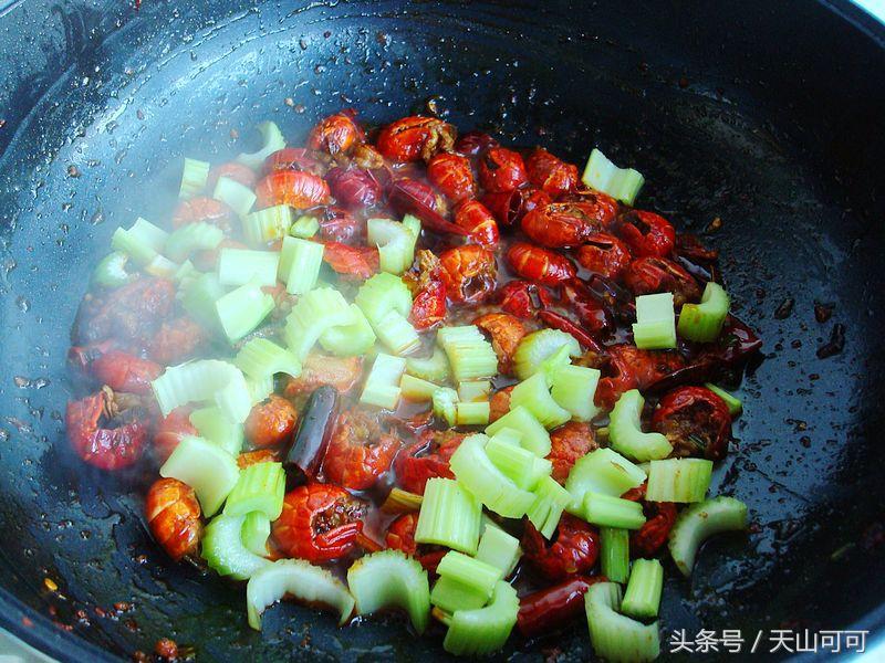 夜市麻辣虾尾最正宗的做法,麻辣虾尾怎么做好吃又简单视频