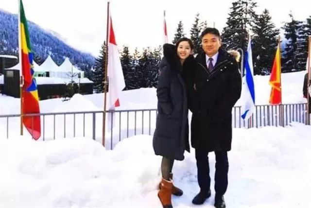 章泽天谈年轻富豪,28岁身价千亿的章泽天