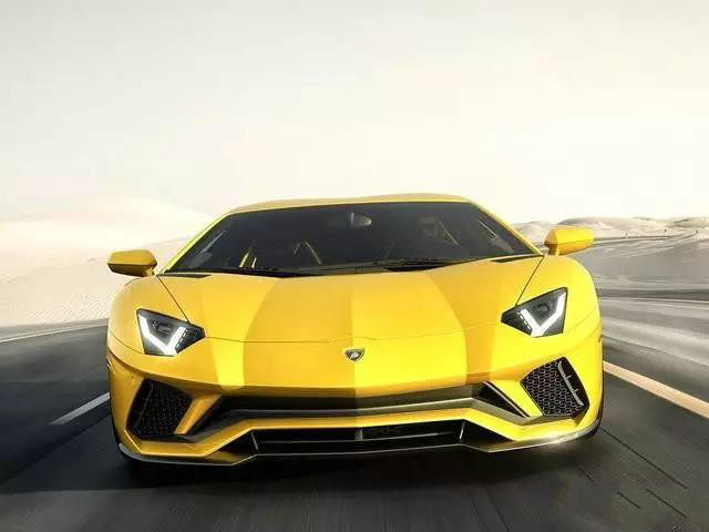 兰博基尼小牛盖拉多视频,兰博基尼