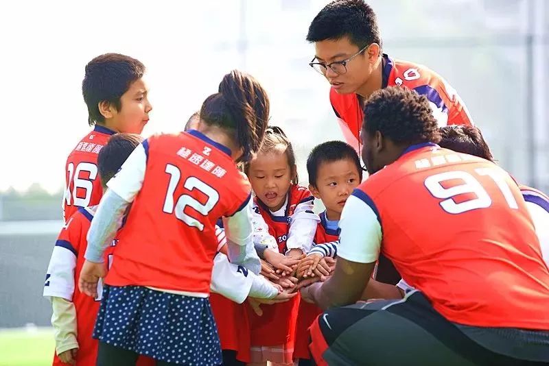 带小孩玩橄榄球,带娃来广州怎么玩