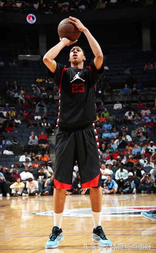 戴维斯当世张伯伦,nba2kol2戴维斯和张伯伦